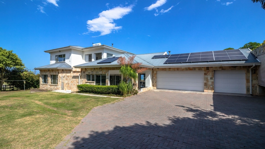 5 Bedroom Property for Sale in Sunrise On Sea Eastern Cape